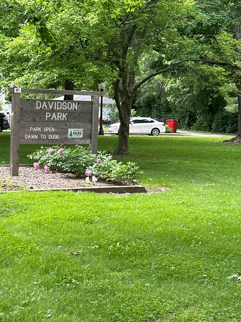 walking near me in Davidson Park in spring