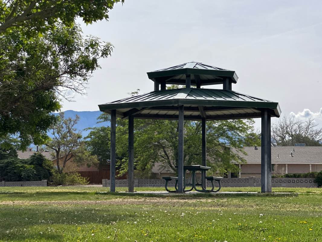 walking near me in Leon Grande Park in spring