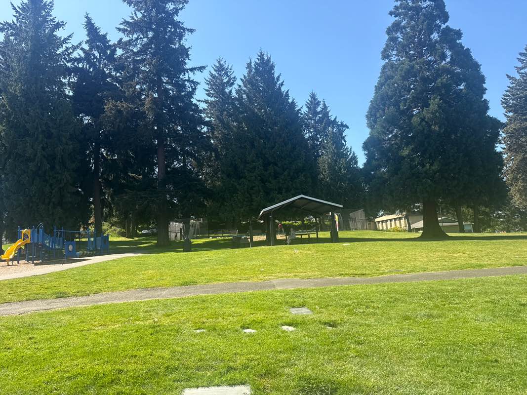 walking near me in Midway Park in spring