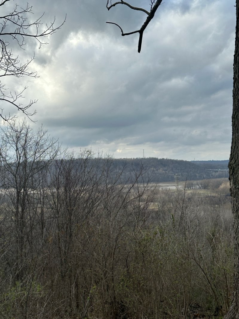 walking near me in Shawnee Lookout in spring