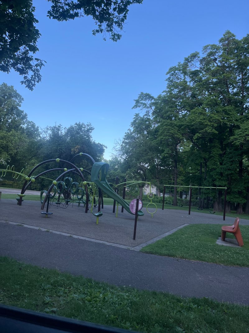 walking near me in Olde Town Park in summer