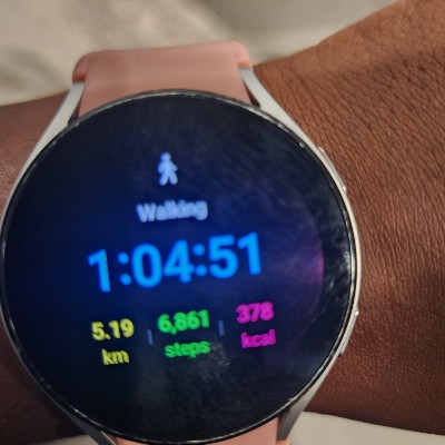 🌷FRIENDS WALKING🌷 Faith Nyakudya post image