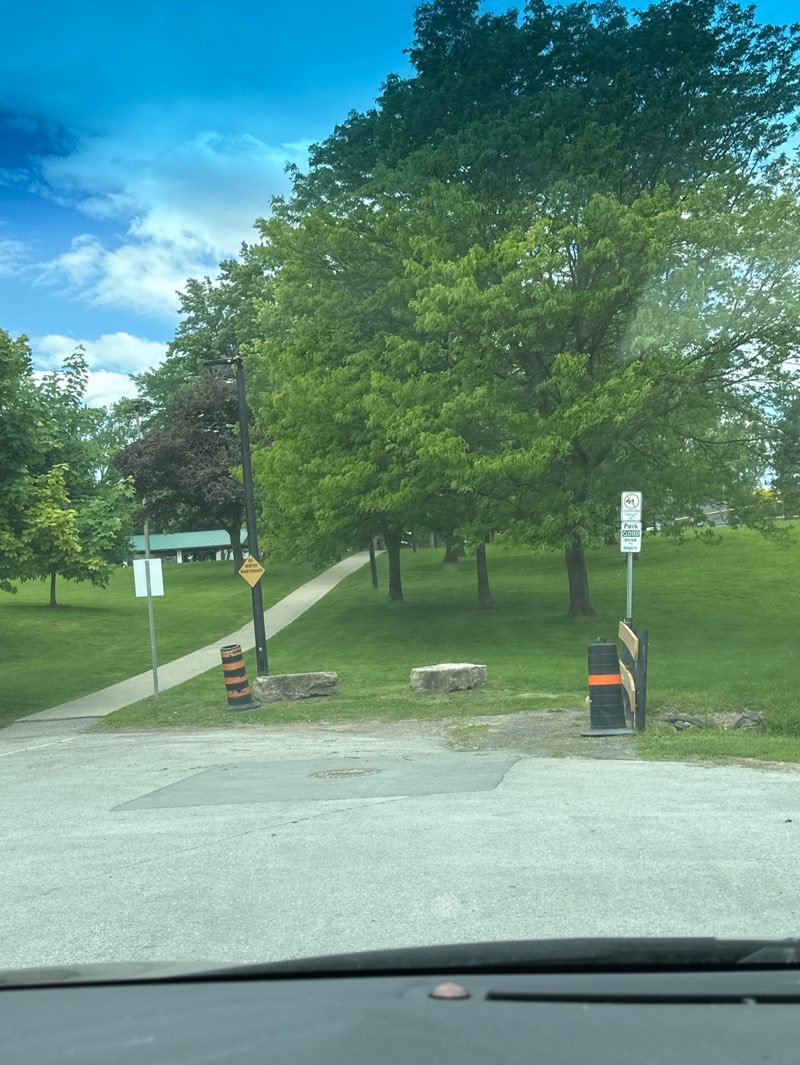 walking near me in Chippawa Park in summer