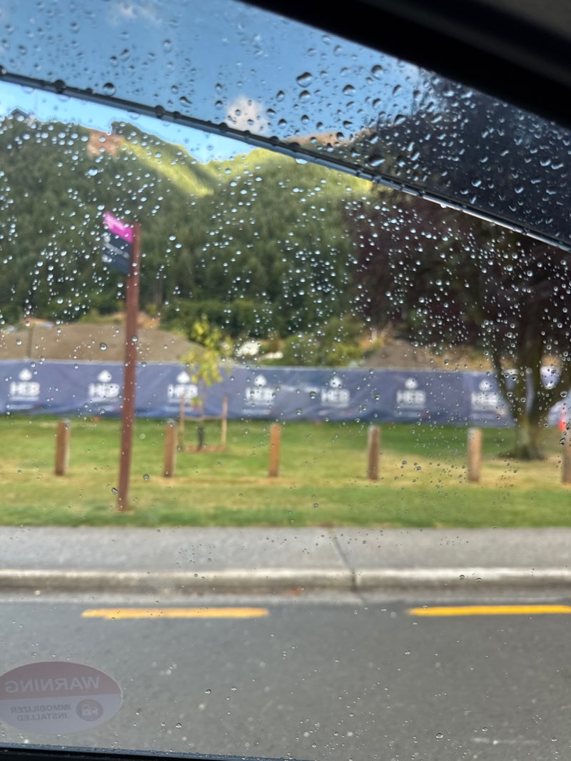 walking near me in Warren Park in autumn