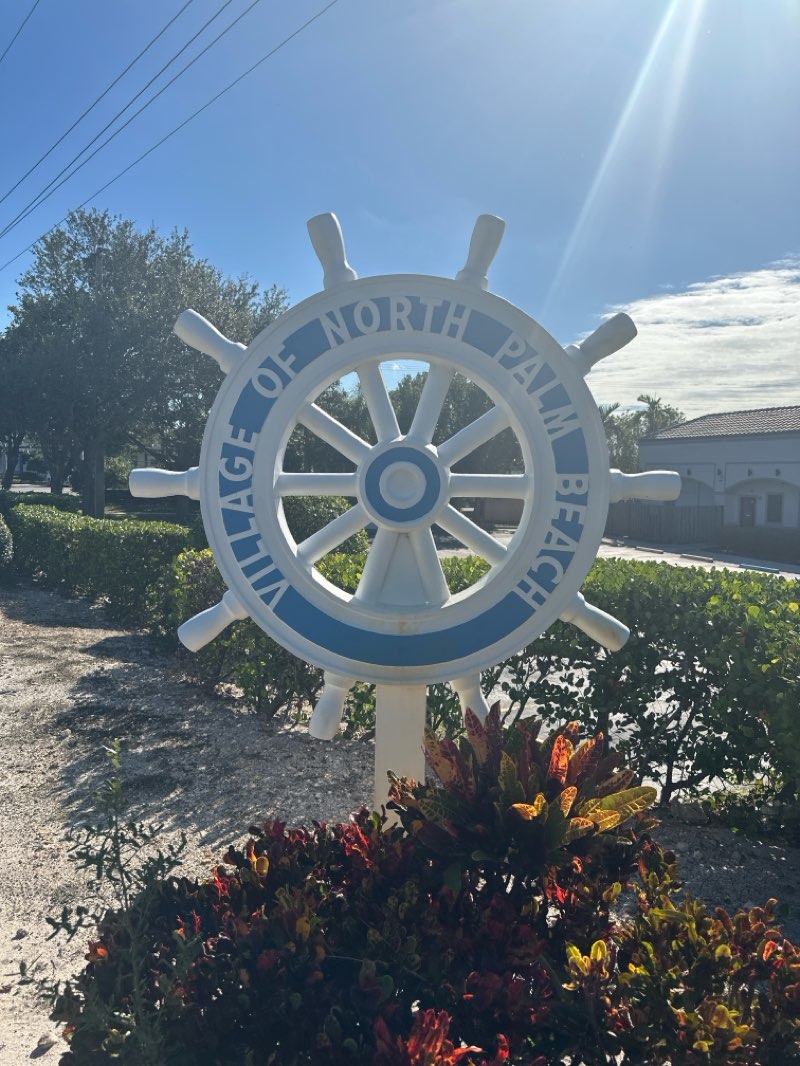 walking near me in Blakely Commons in autumn