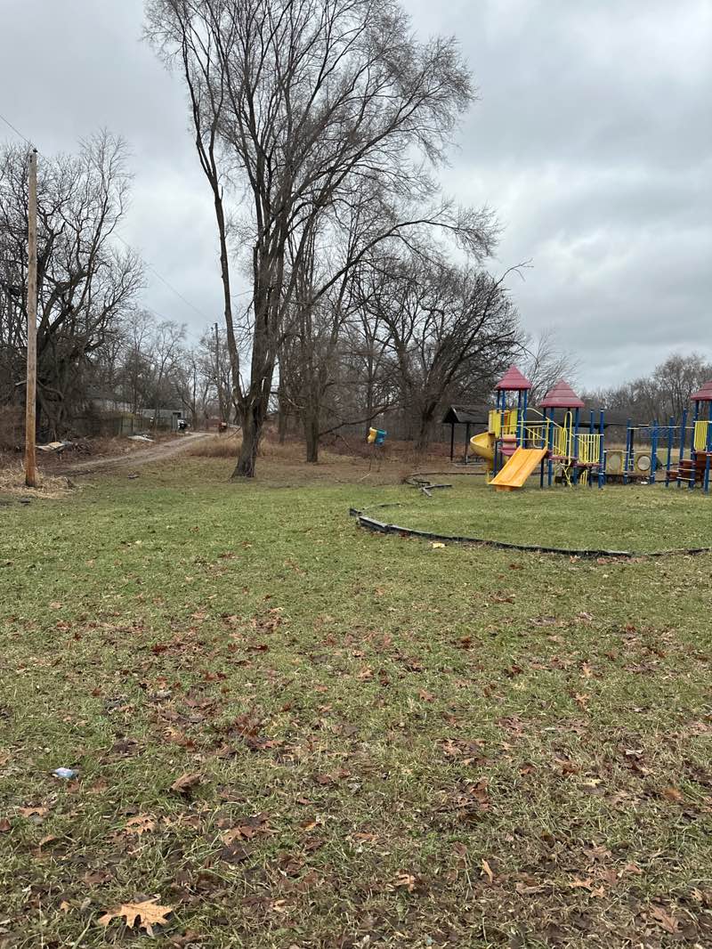 walking near me in East Glen Park in winter