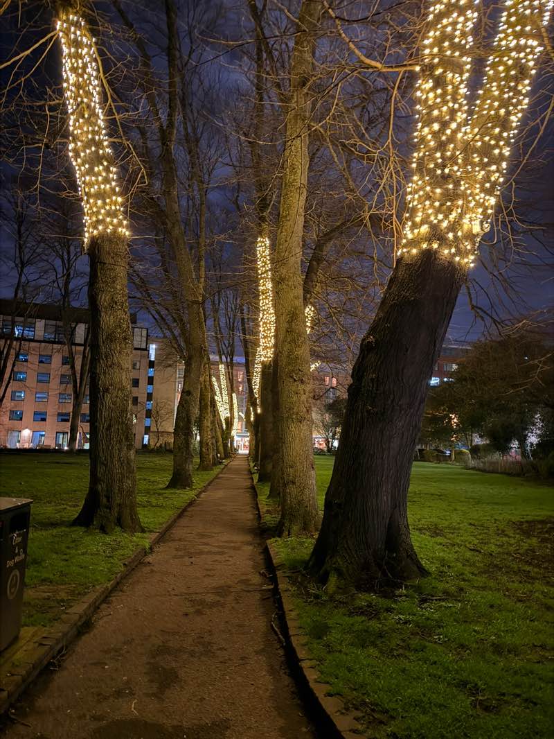 walking near me in Temple Gardens in spring