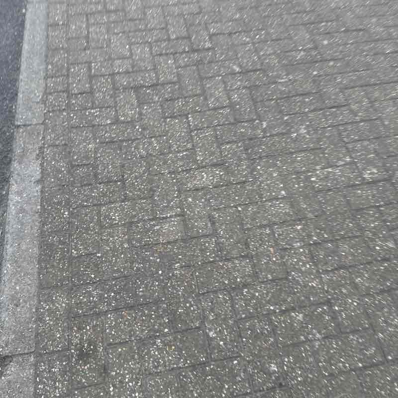 R post 1
