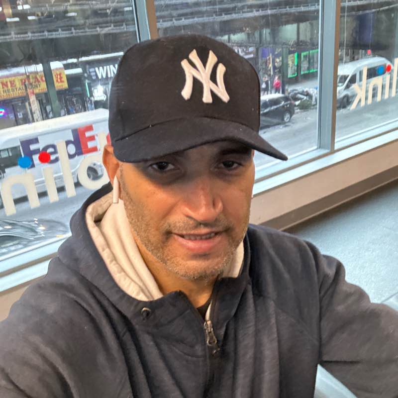 Mike Ryes🇵🇷🗽 post 1