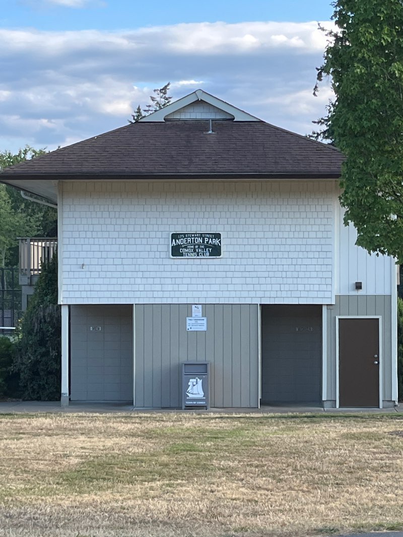 walking near me in Anderton Park in autumn