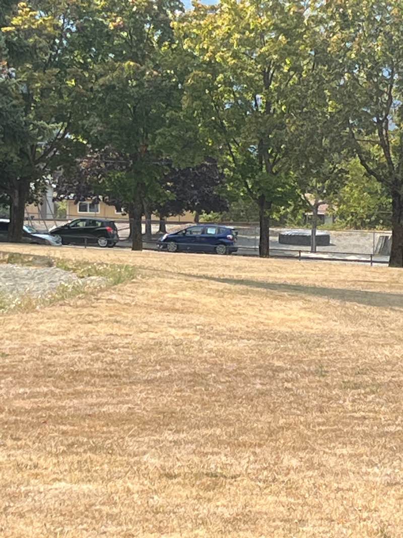 walking near me in 11th Avenue Park in autumn