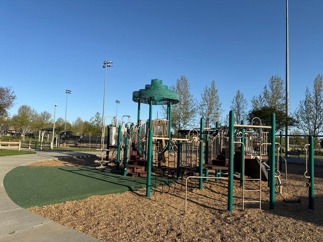 walking near me in Oak Meadow Park in spring