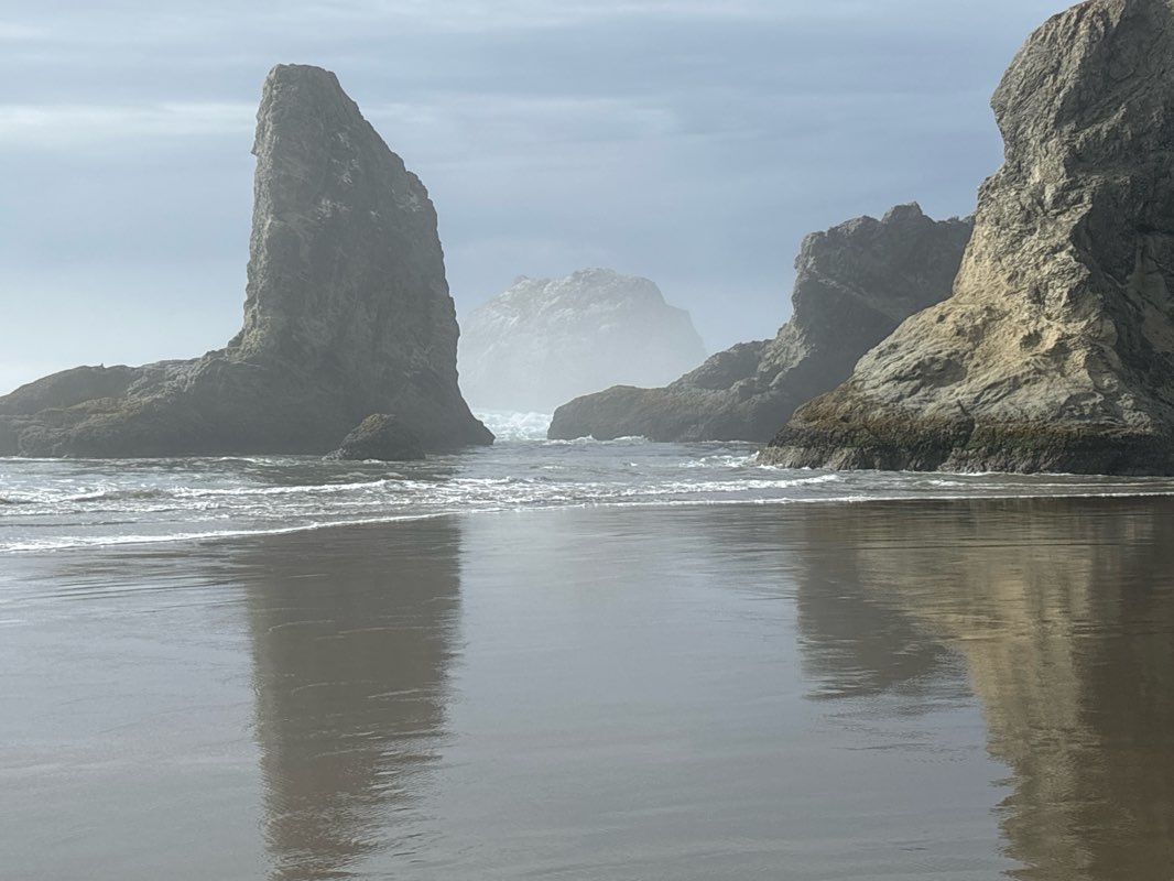 walking near me in Face Rock State Park in winter