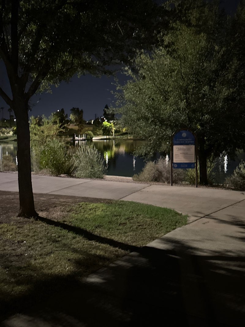 walking near me in Kiwanis Park in autumn