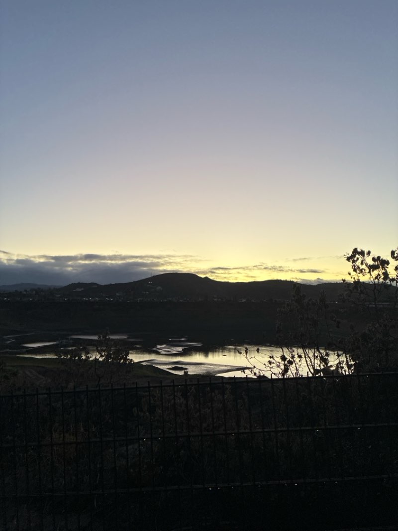 walking near me in Hart Park in autumn
