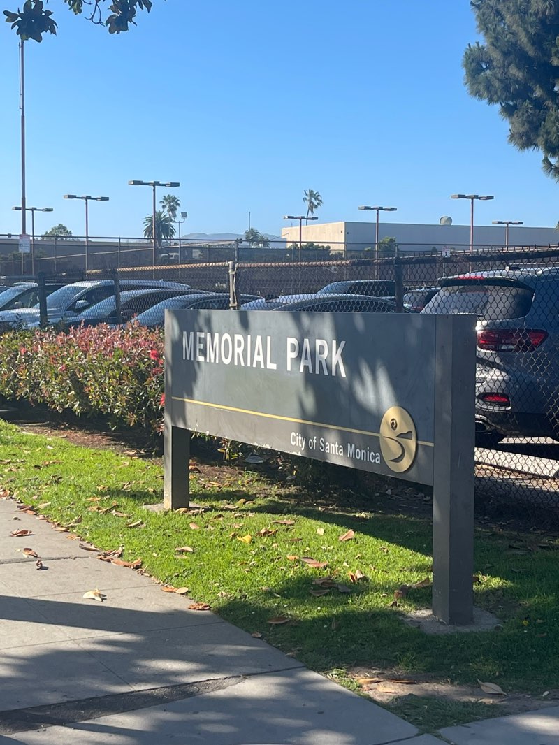 walking near me in Memorial Park in spring