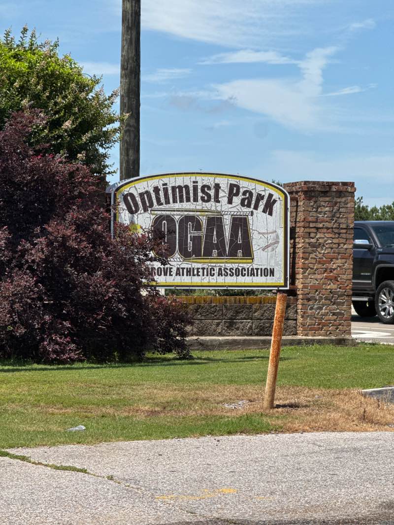 walking near me in Optimist Park in spring