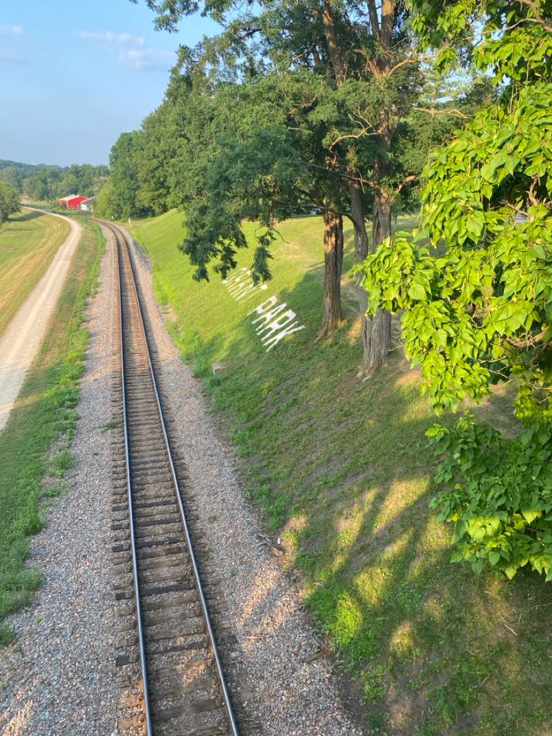 walking near me in Grant View Park in summer