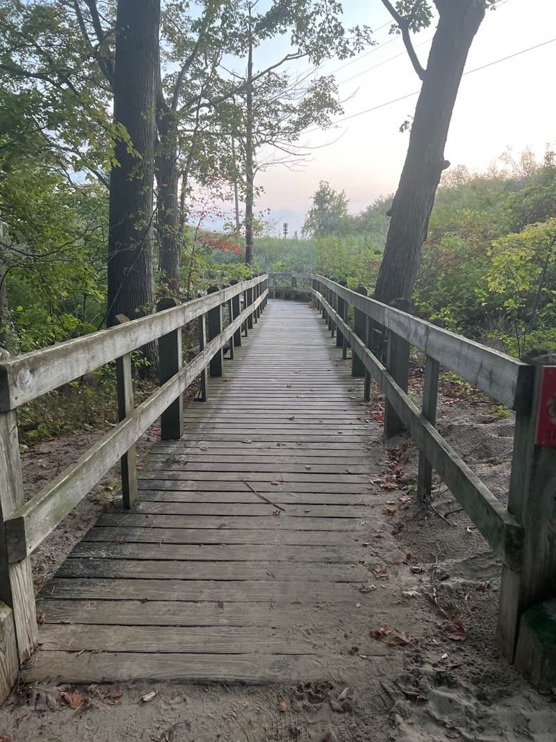 walking near me in Duck Lake State Park in autumn