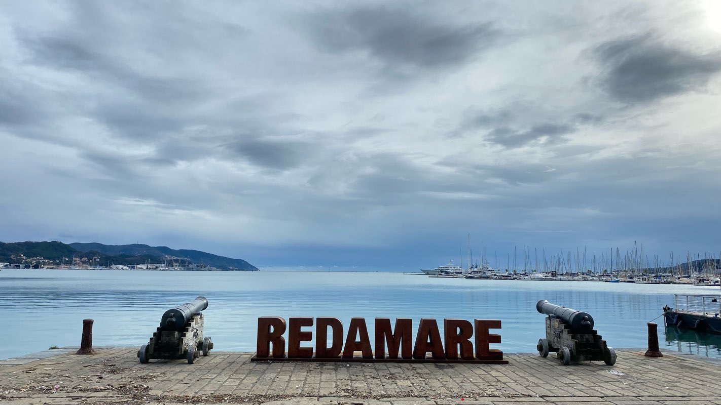 walking near me in Parco XXV aprile in winter