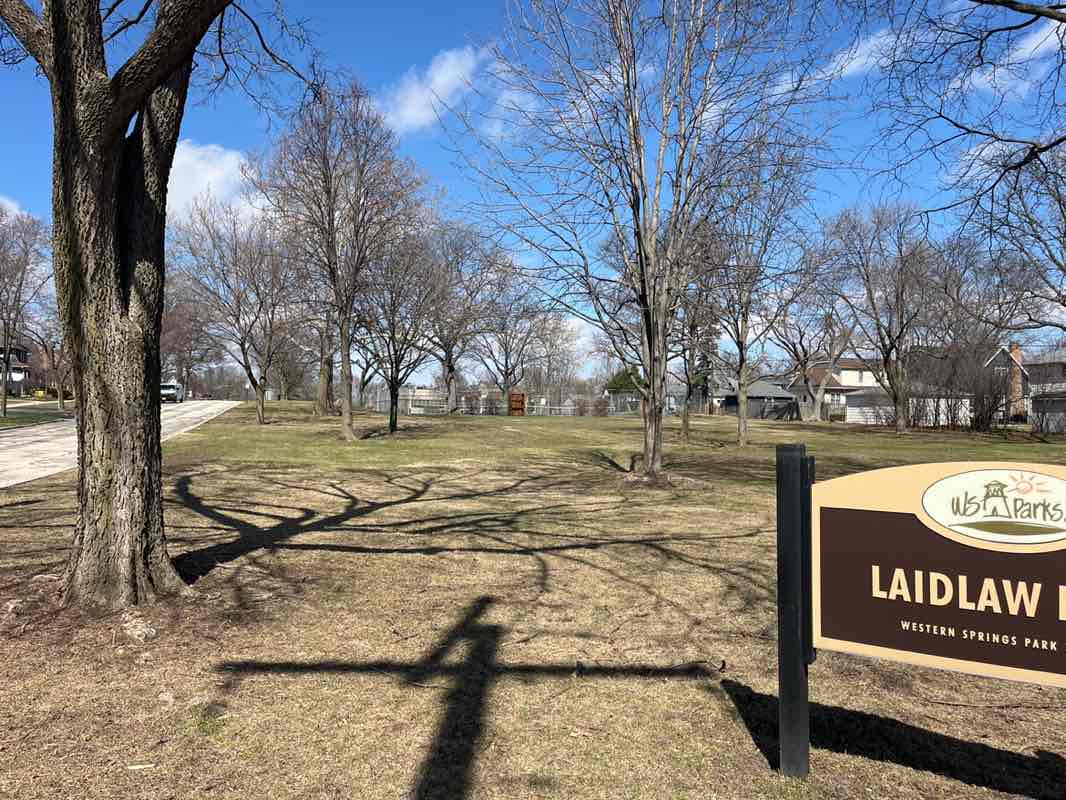 walking near me in Laidlaw Park in spring