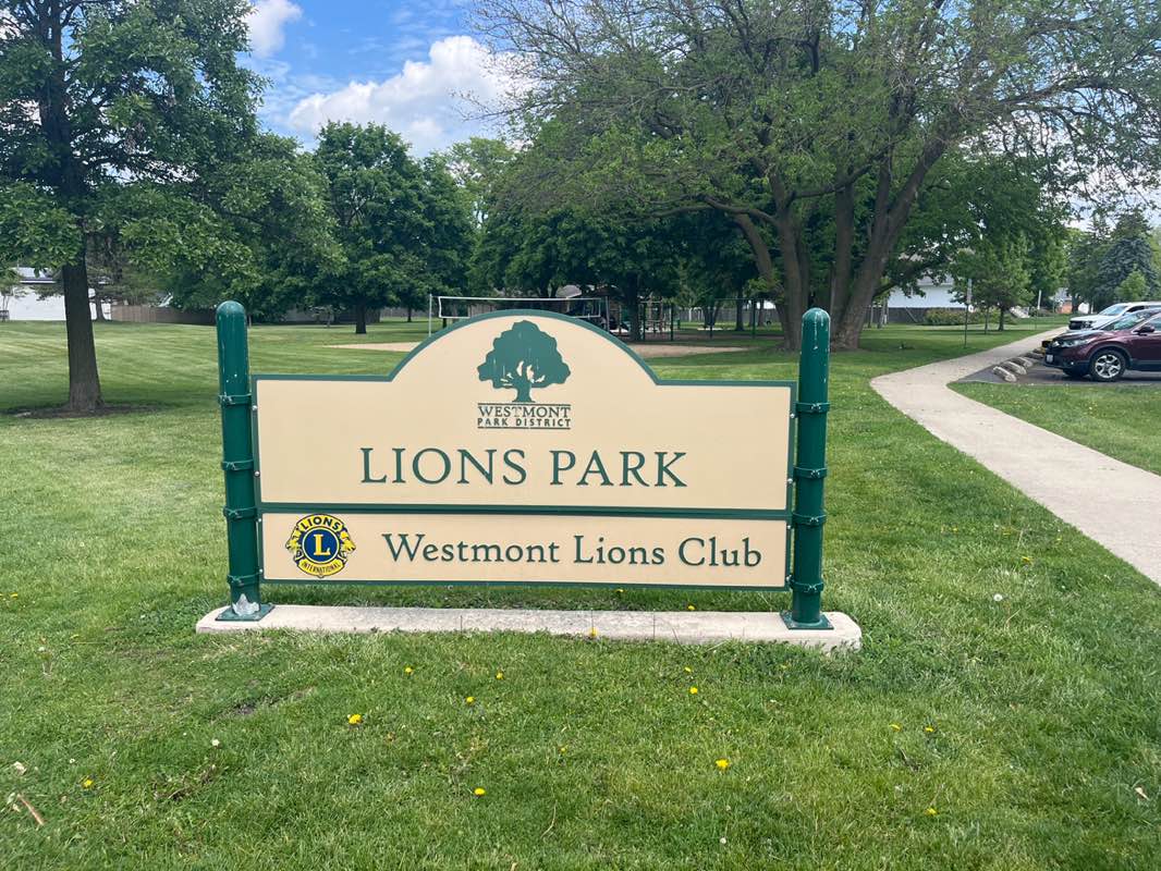 walking near me in Lions Park in spring