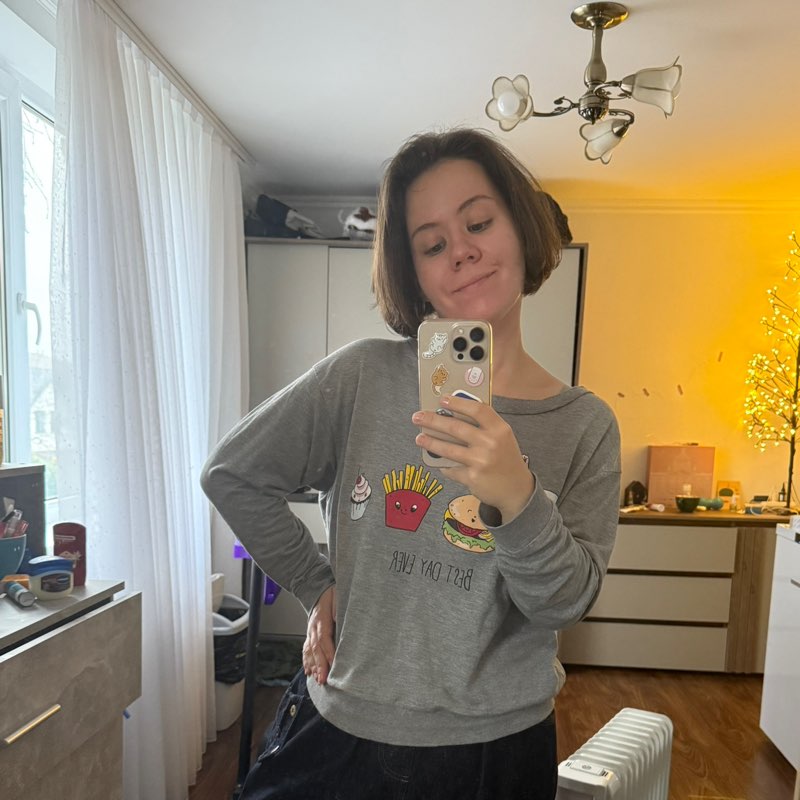 Polina ☃️🎄 profile