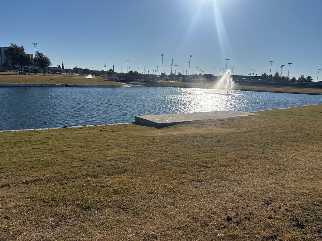 walking near me in Frontier Park in autumn
