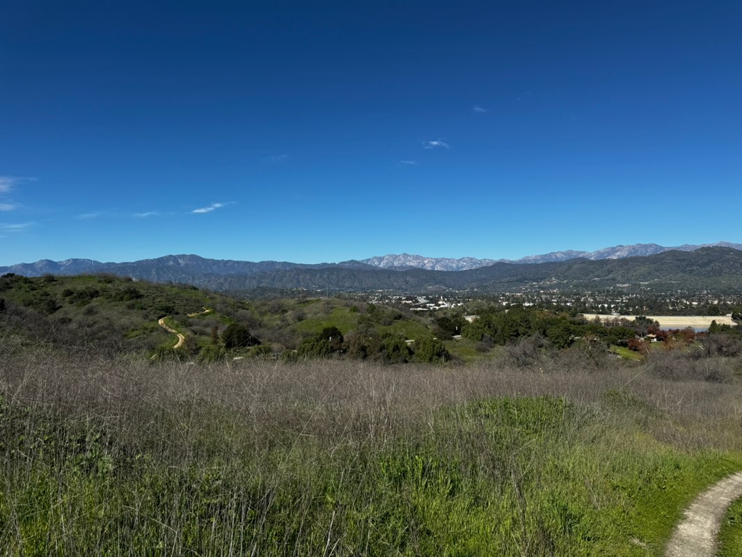 walking near me in Frank G. Bonelli Regional Park in winter