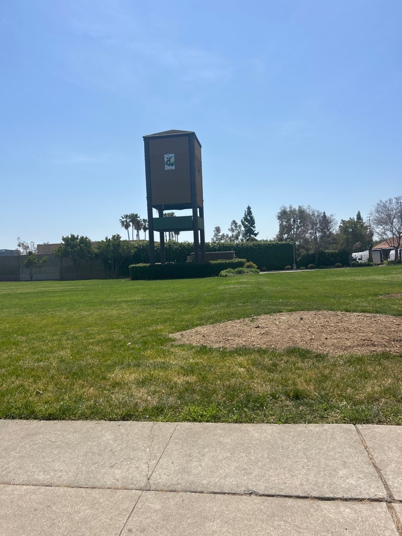 walking near me in Duarte Park in spring