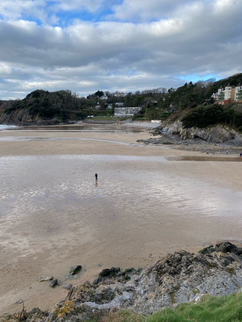 walking near me in Underhill Park in winter