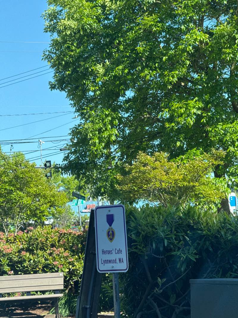 walking near me in Veterans Park in summer