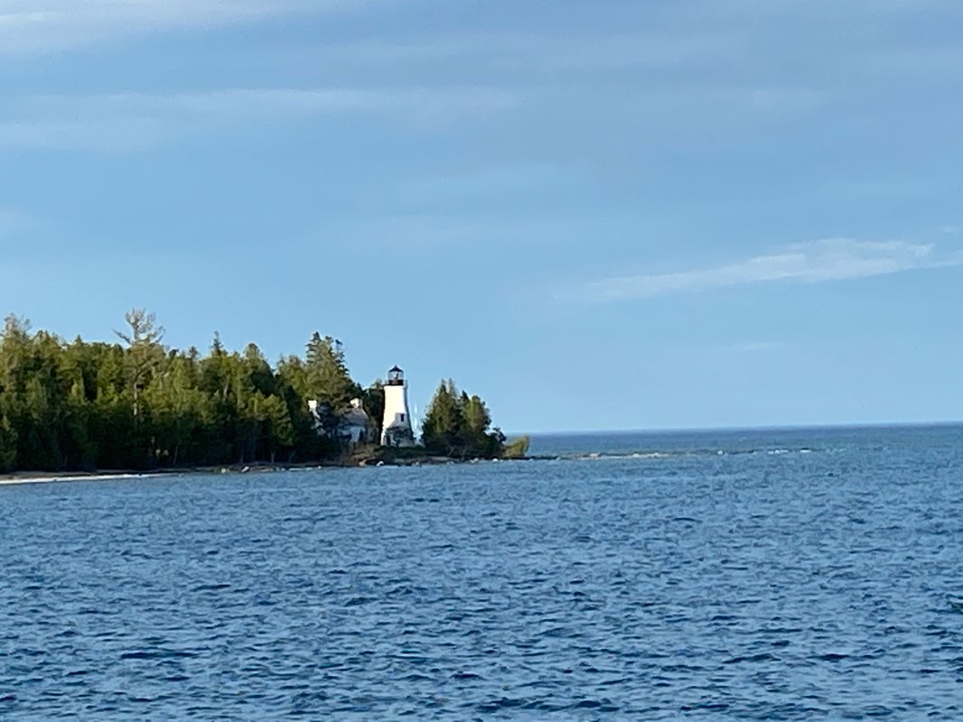 walking near me in Presque Isle Old Lighthouse Park in winter