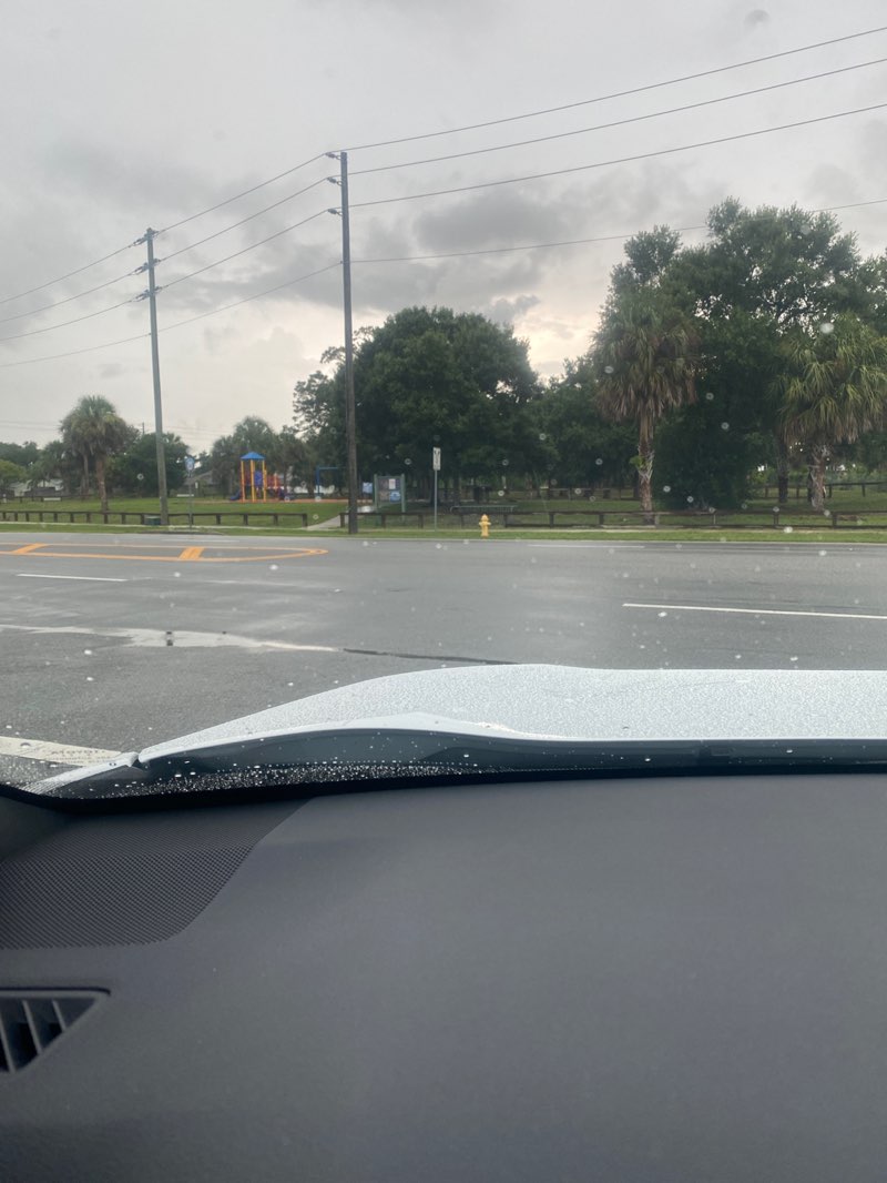 walking near me in Oak View Park in summer