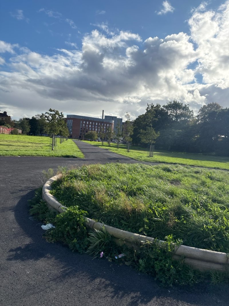 walking near me in Grant Gardens in autumn