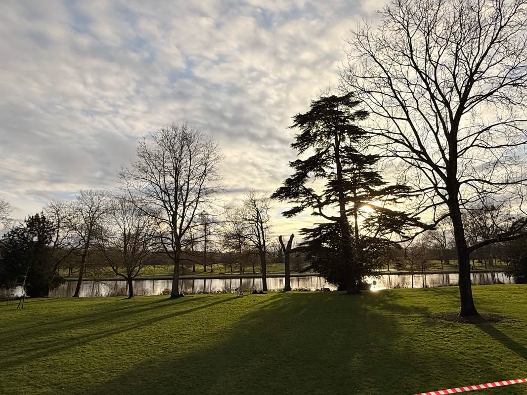 walking near me in Caversham Court Gardens in winter