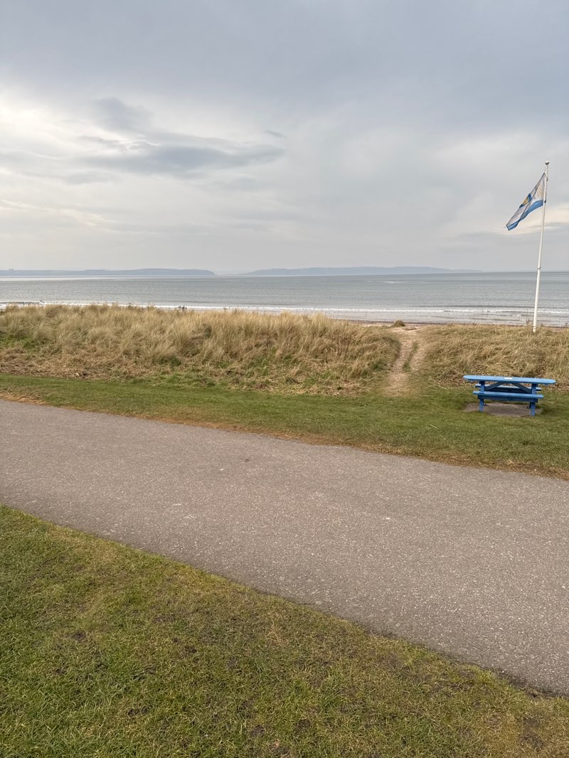 walking near me in The Links in winter