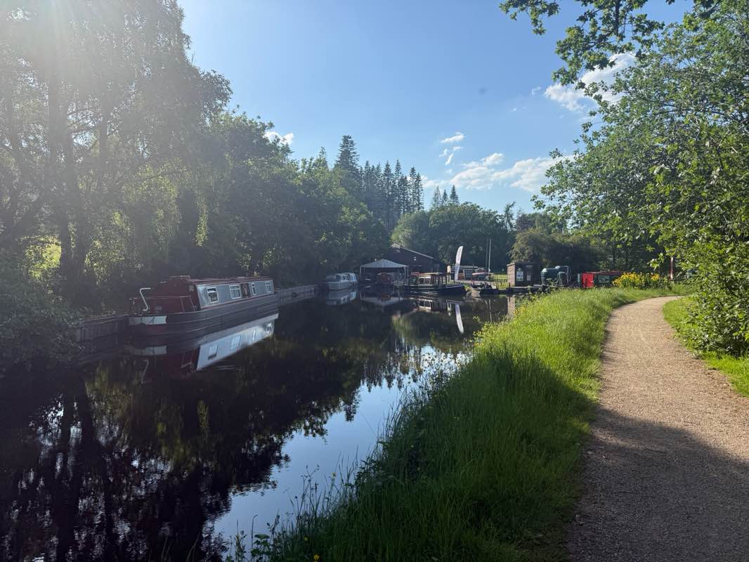 walking near me in Goytre Wharf in summer