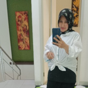 Sri Handayani profile