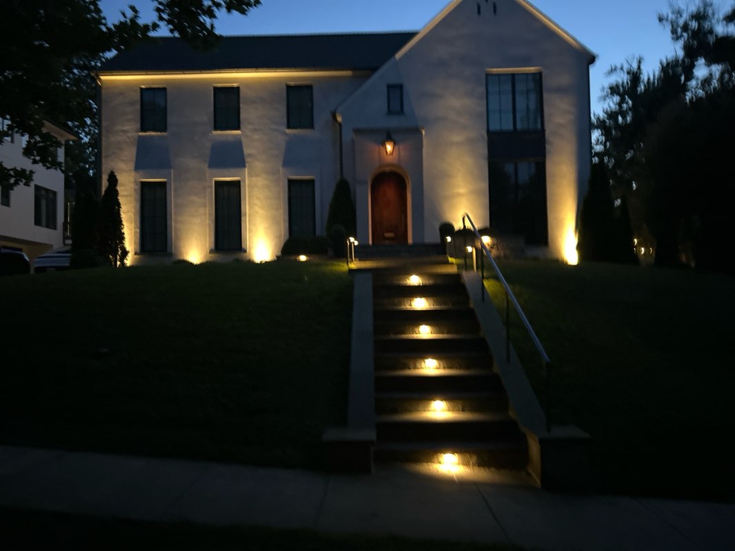 walking near me in Leland Neighborhood Park in winter