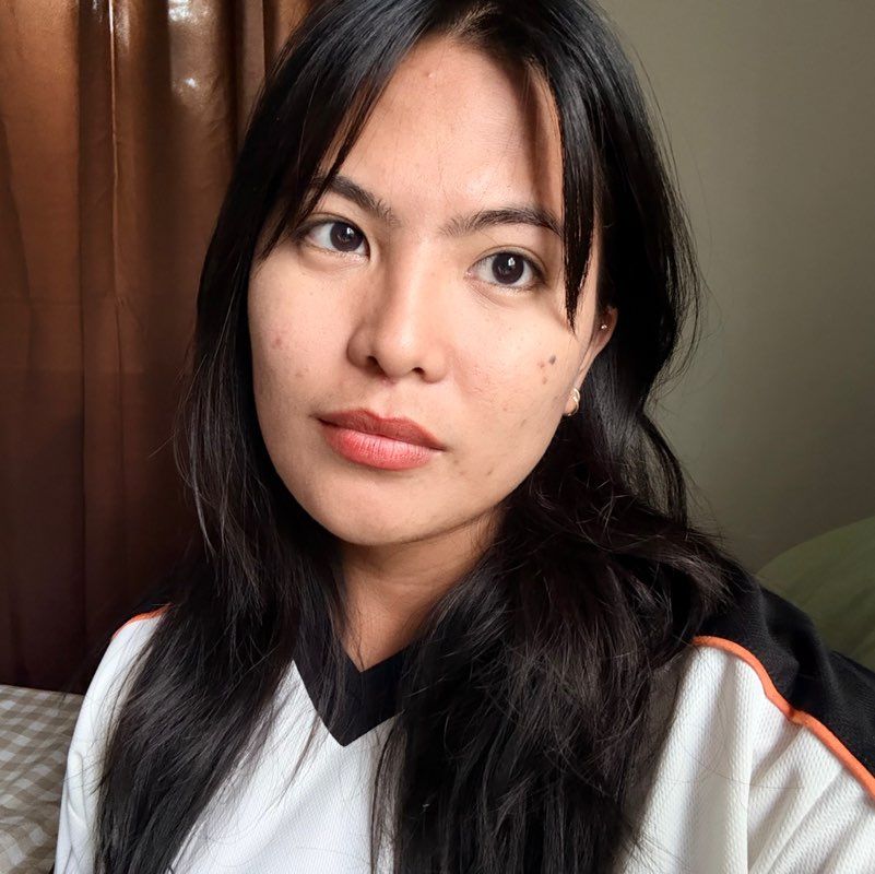 Dela Cruz, profile