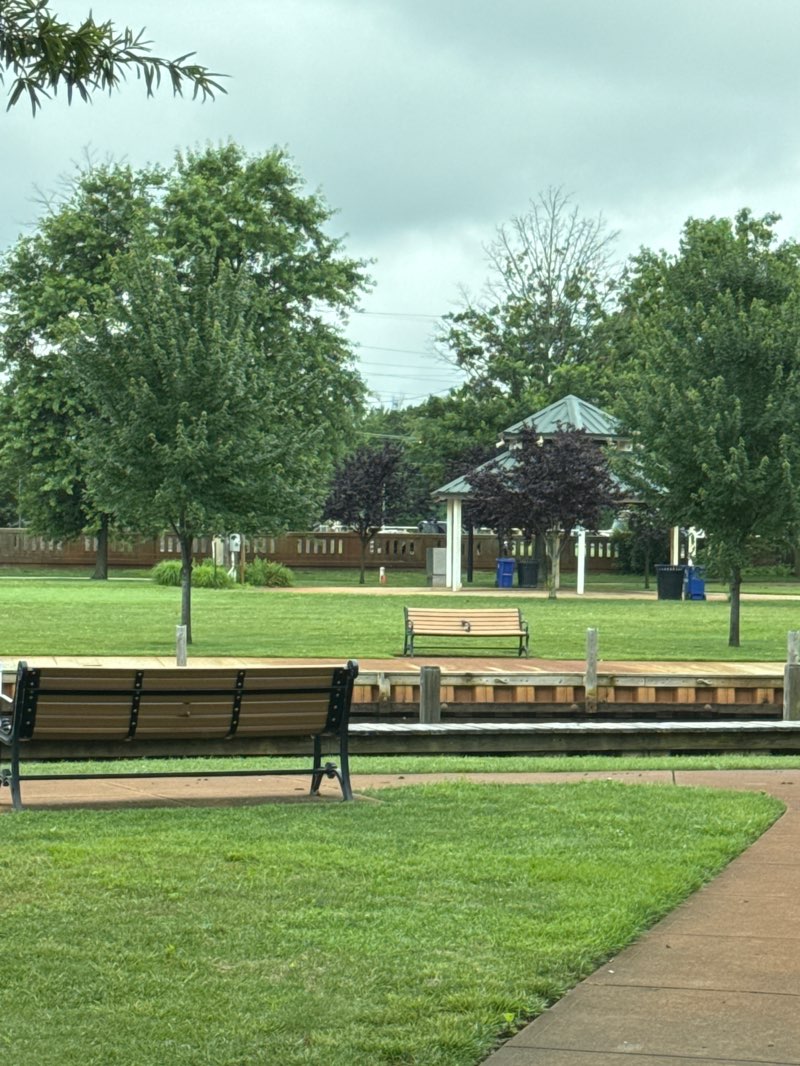 walking near me in Huddy Park in summer