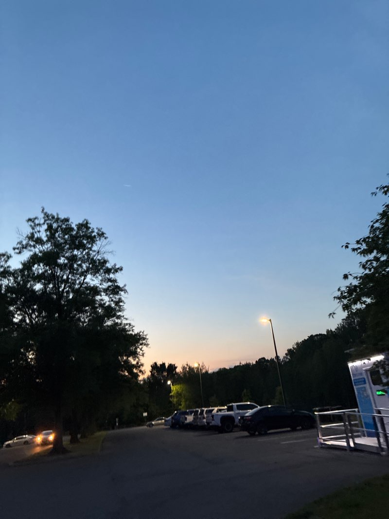 walking near me in University Hills Park in summer