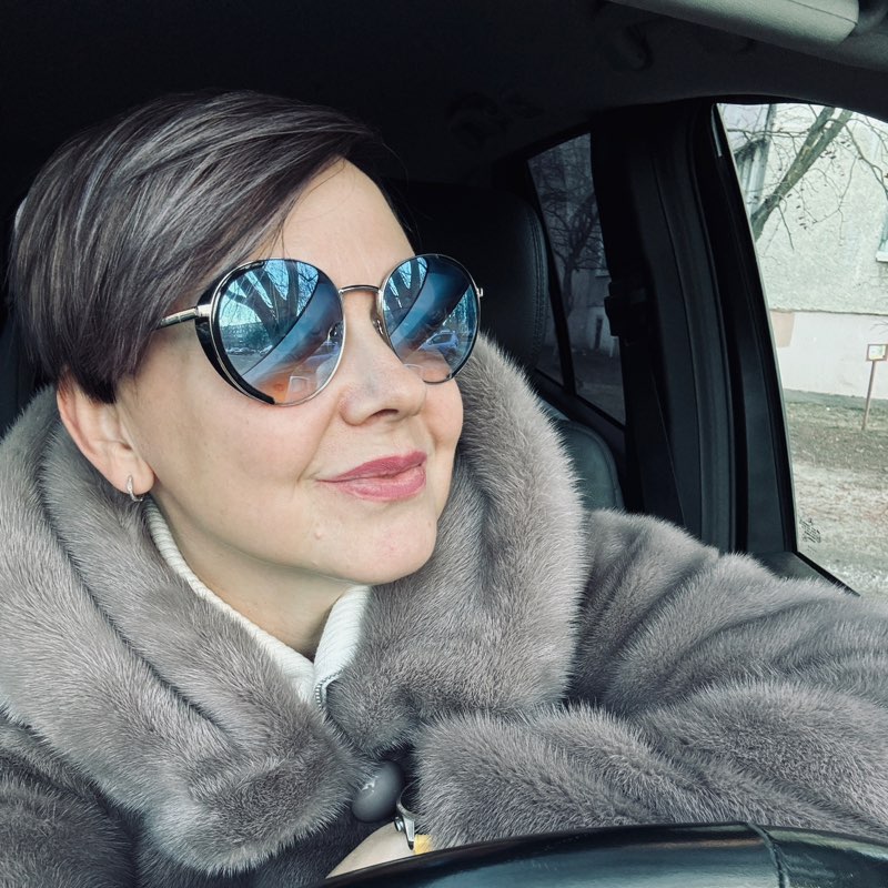 М. Елена ✨ profile