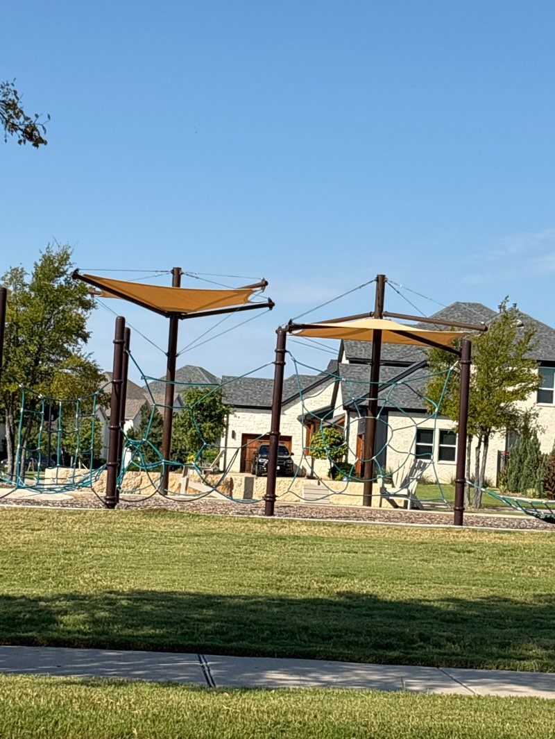 walking near me in Vista Park in autumn