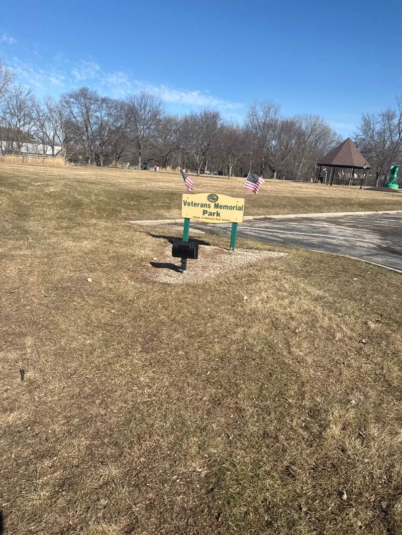 walking near me in Veterans Memorial Park in winter