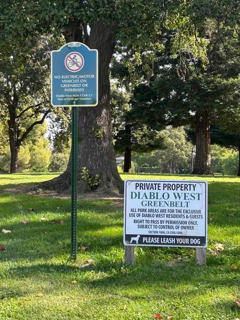 walking near me in Diablo West Greenbelt in autumn