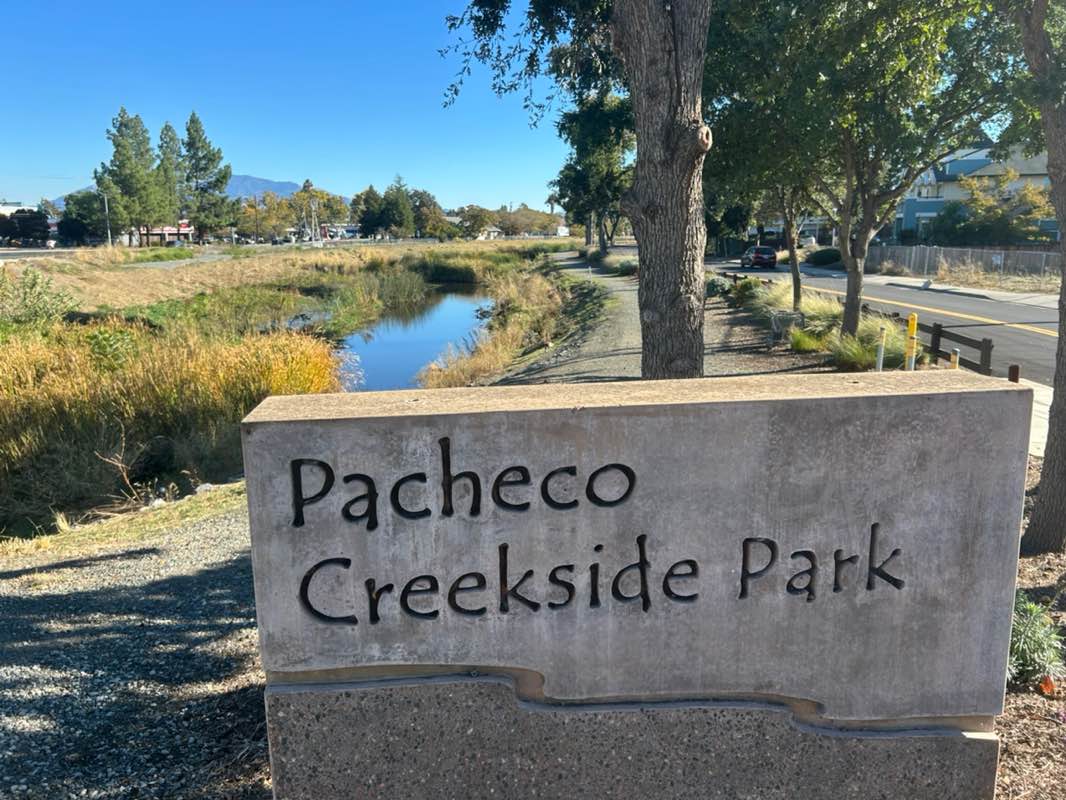 walking near me in Hayden Park in autumn