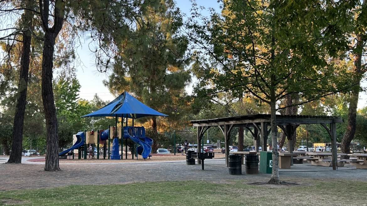 walking near me in Rodgers Smith Park in summer