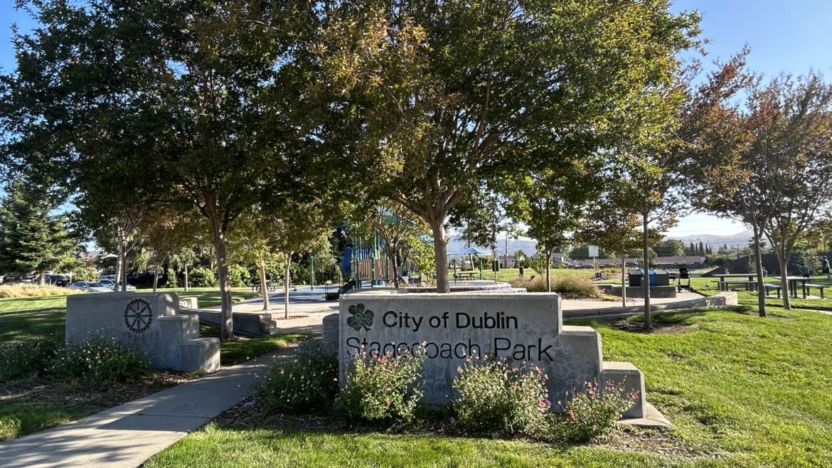 walking near me in Stagecoach Park in summer